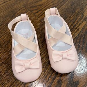 NWOT JANIE AND JACK BALLET CRIB SHOE 6/12M